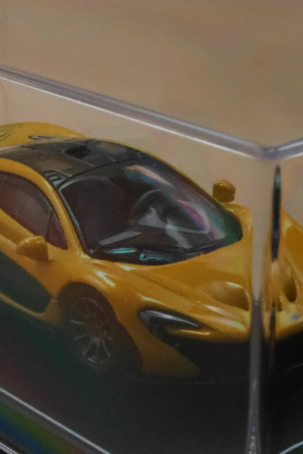 McLaren P1 – 1:64 – Volcano Yellow