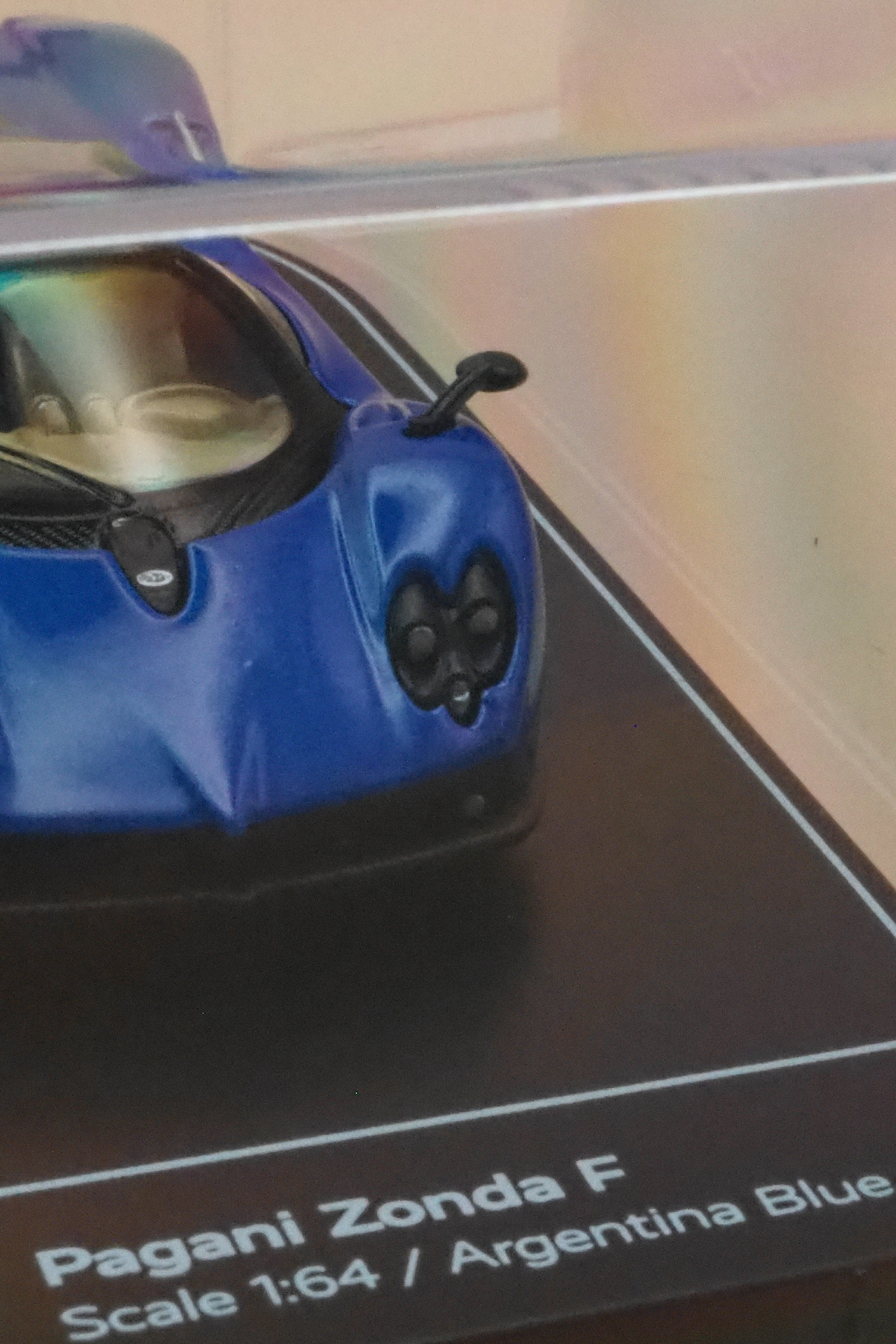 Pagani Zonda F – 1:64 – Argentina Blue